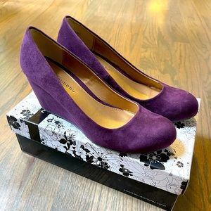 CL by Laundry plum wedges